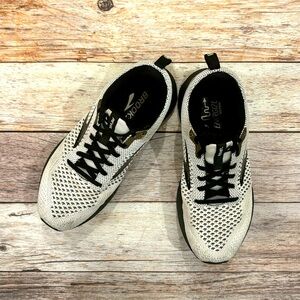 Brooks Revel 4 running shoe Women’s 8.5